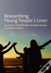 Capa do artigo Researching Young People