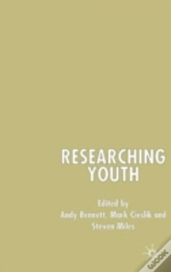 Capa do artigo Researching Youth