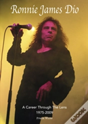Capa do artigo Ronnie James Dio - A Career Through The Lens 1975-2009