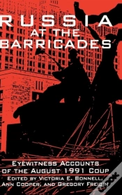 Capa do artigo Russia At The Barricades