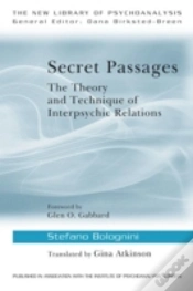 Capa do artigo Secret Passages