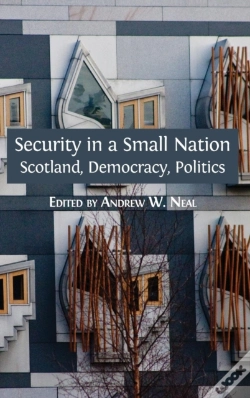 Capa do artigo Security In A Small Nation