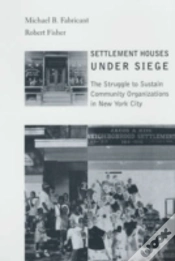 Capa do artigo Settlement Houses Under Siege