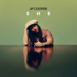 Capa do artigo She - CD