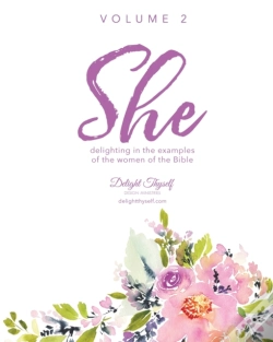 Capa do artigo She: Delighting In The Examples Of The W