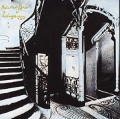 Capa do artigo She Hangs Brightly - CD