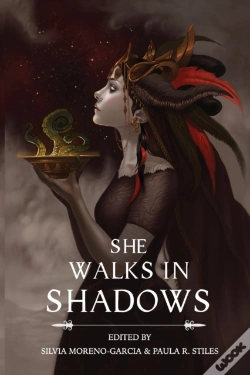 Capa do artigo She Walks In Shadows
