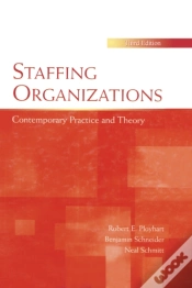 Capa do artigo Staffing Organizations