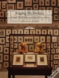 Capa do artigo Staging The Archive