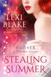 Capa do artigo Stealing Summer (Hunter: A Thieves Series Book 5)