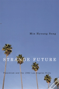 Capa do artigo Strange Future