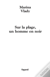 Sur La Plage, Un Homme En Noir