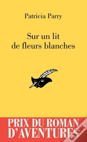 Sur Un Lit De Fleurs Blanches