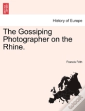 Capa do artigo The Gossiping Photographer On The Rhine.