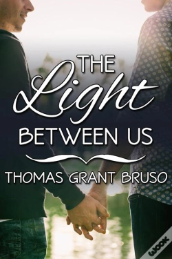 Capa do artigo The Light Between Us Box Set