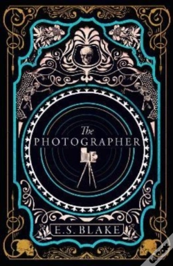 Capa do artigo The Photographer