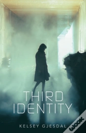 Capa do artigo Third Identity