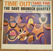 Capa do artigo Time Out - Vinil