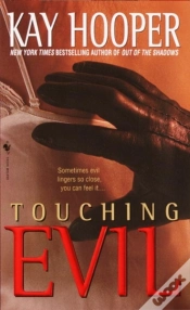 Capa do artigo Touching Evil
