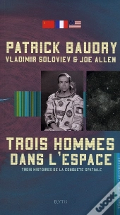 Trois Hommes Dans L'Espace