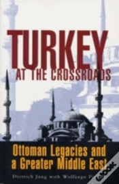 Capa do artigo Turkey At The Crossroads