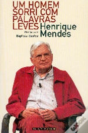 Capa do artigo Um Homem Sorri Com Palavras Leves