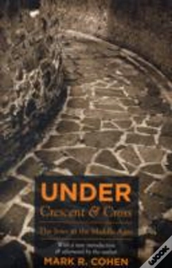 Capa do artigo Under Crescent And Cross