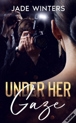 Capa do artigo Under Her Gaze