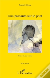 Une Passante Sur Le Pont