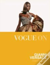 Capa do artigo Vogue On Gianni Versace