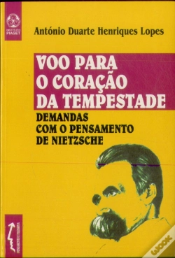 Capa do artigo Voo Para o Coração da  Tempestade