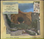 Capa do artigo Walk Around the Moon - CD