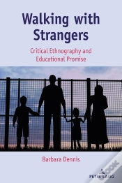 Capa do artigo Walking With Strangers