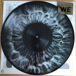 Capa do artigo We - Vinil