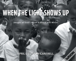 Capa do artigo When The Light Shows Up