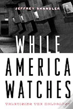 Capa do artigo While America Watches