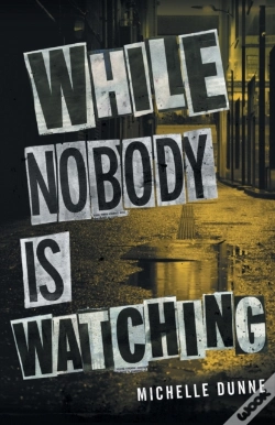 Capa do artigo While Nobody Is Watching