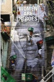 Capa do artigo Women Are Heroes