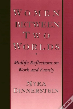 Capa do artigo Women Between Two Worlds