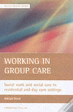 Capa do artigo Working In Group Care