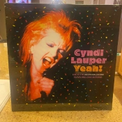 Capa do artigo Yeah! - Vinil